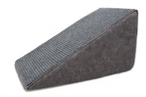 Removable cover for dog stairs on 4 steps