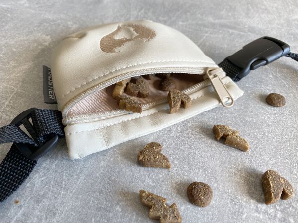 Dog treat bag Ivory