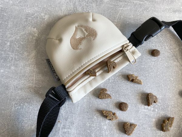 Dog treat bag Ivory