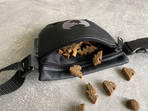 Dog treat bag Black