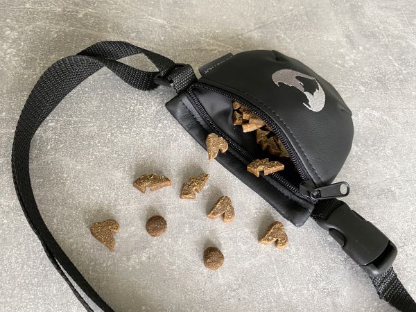 Dog treat bag Black