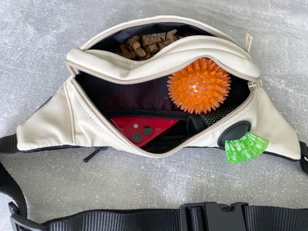Banana Bag For Training And Walking Ivory eco-leather